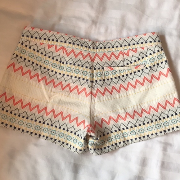 Parker Riley cream cotton textured zigzag design short shorts NWOT - Picture 4 of 8